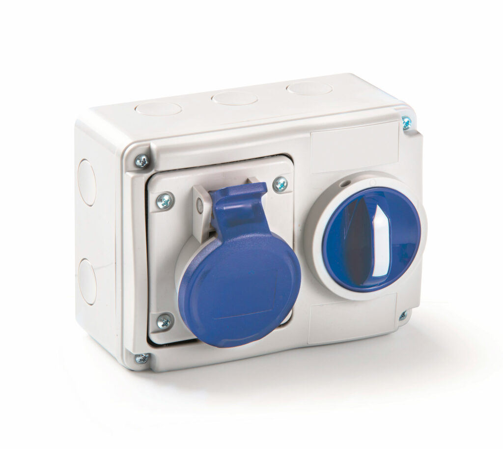 Serie 14 – Prese interbloccate da parete, 16A, 32A -IP54