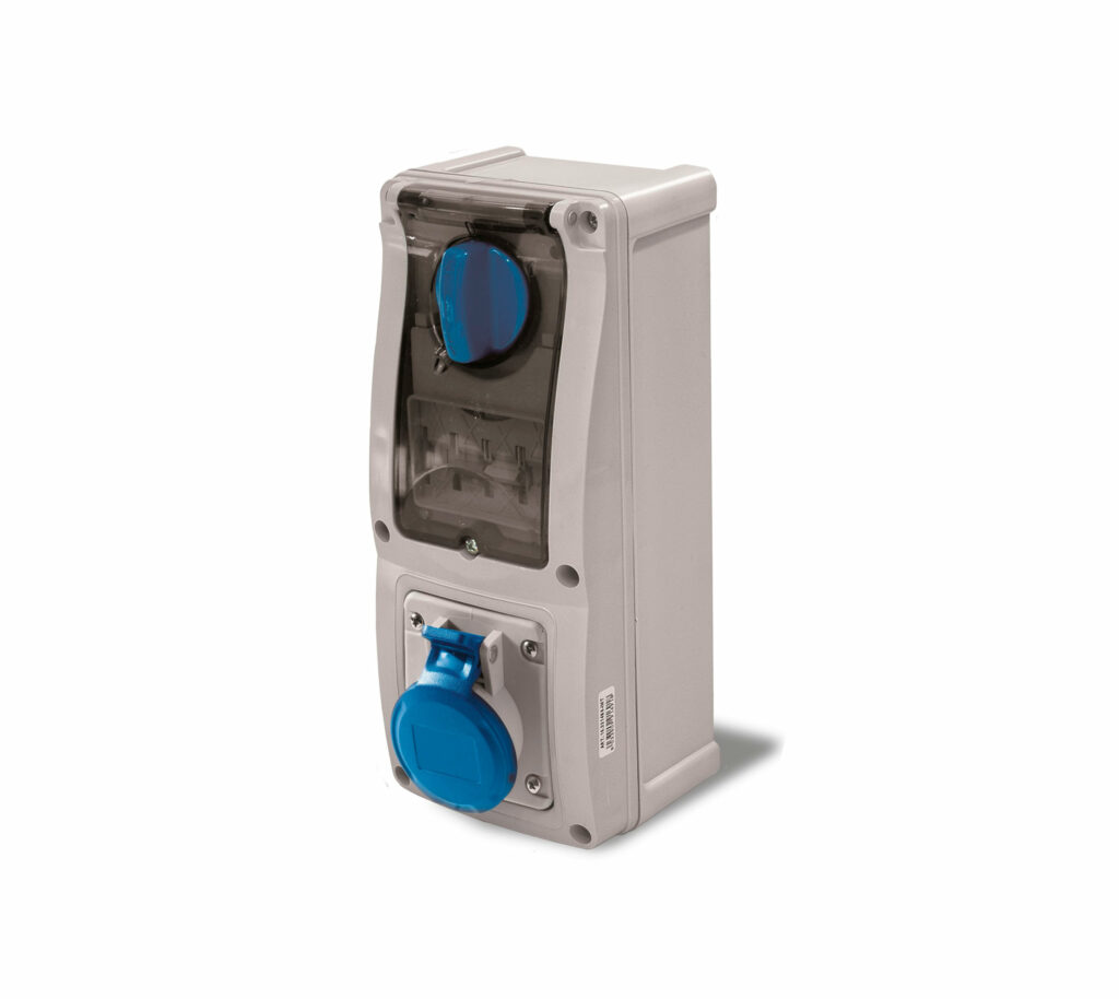 Serie 16 – Prese interbloccate da parete con MT, 16A, 32A -IP54