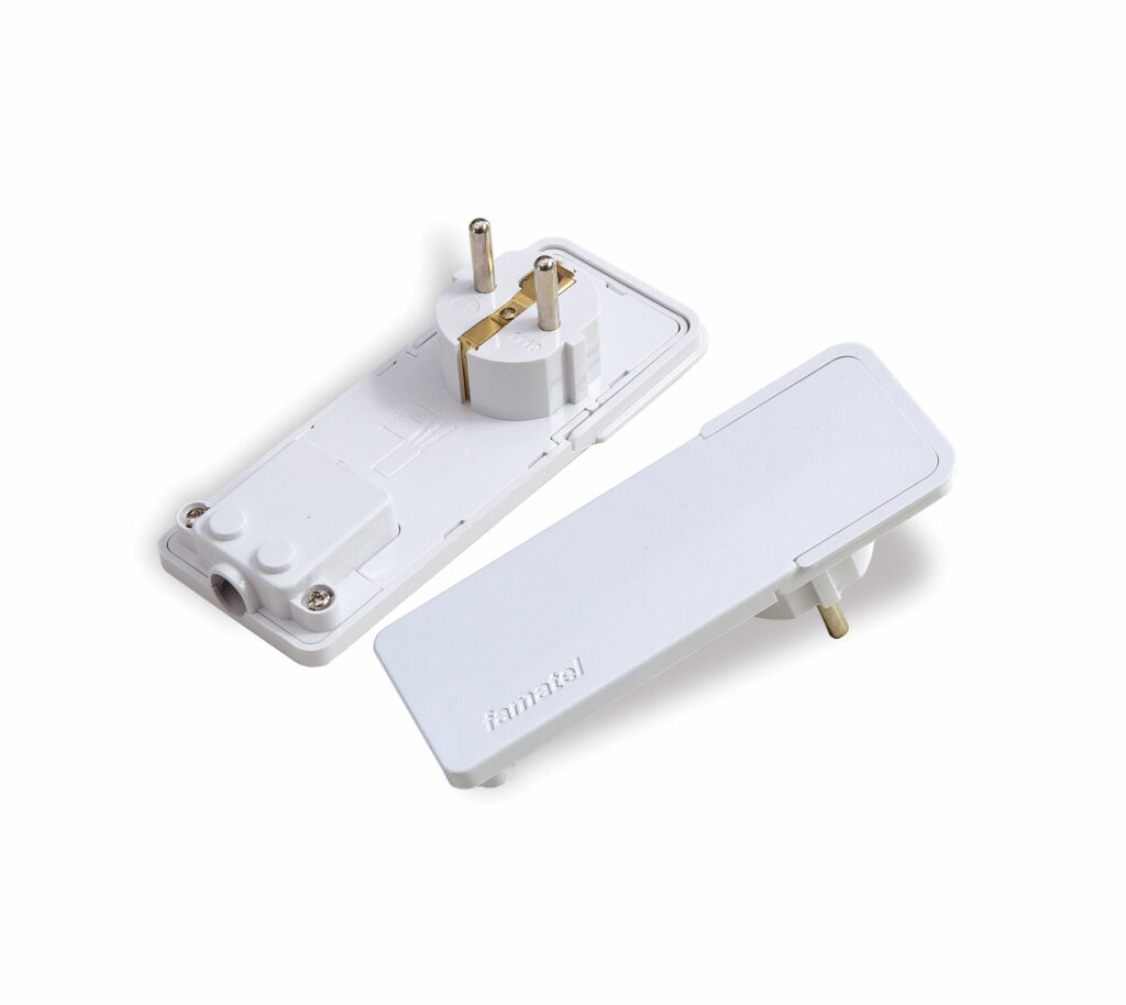 Presa Schuko extra-piatta